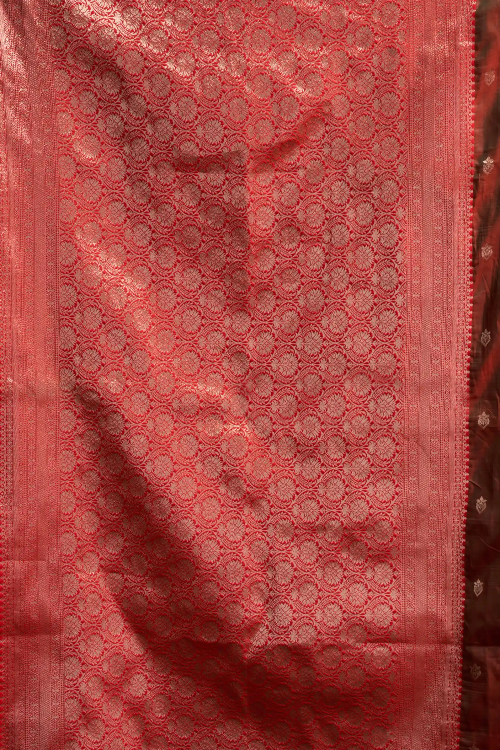 Gobuni Swara Silk Traditional Wear Saree Collection