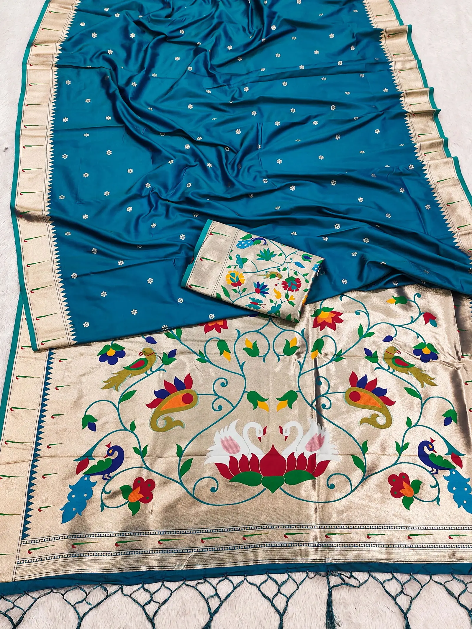 Mb 149 Paithani Silk Golden Zari Embellished Saree Collection