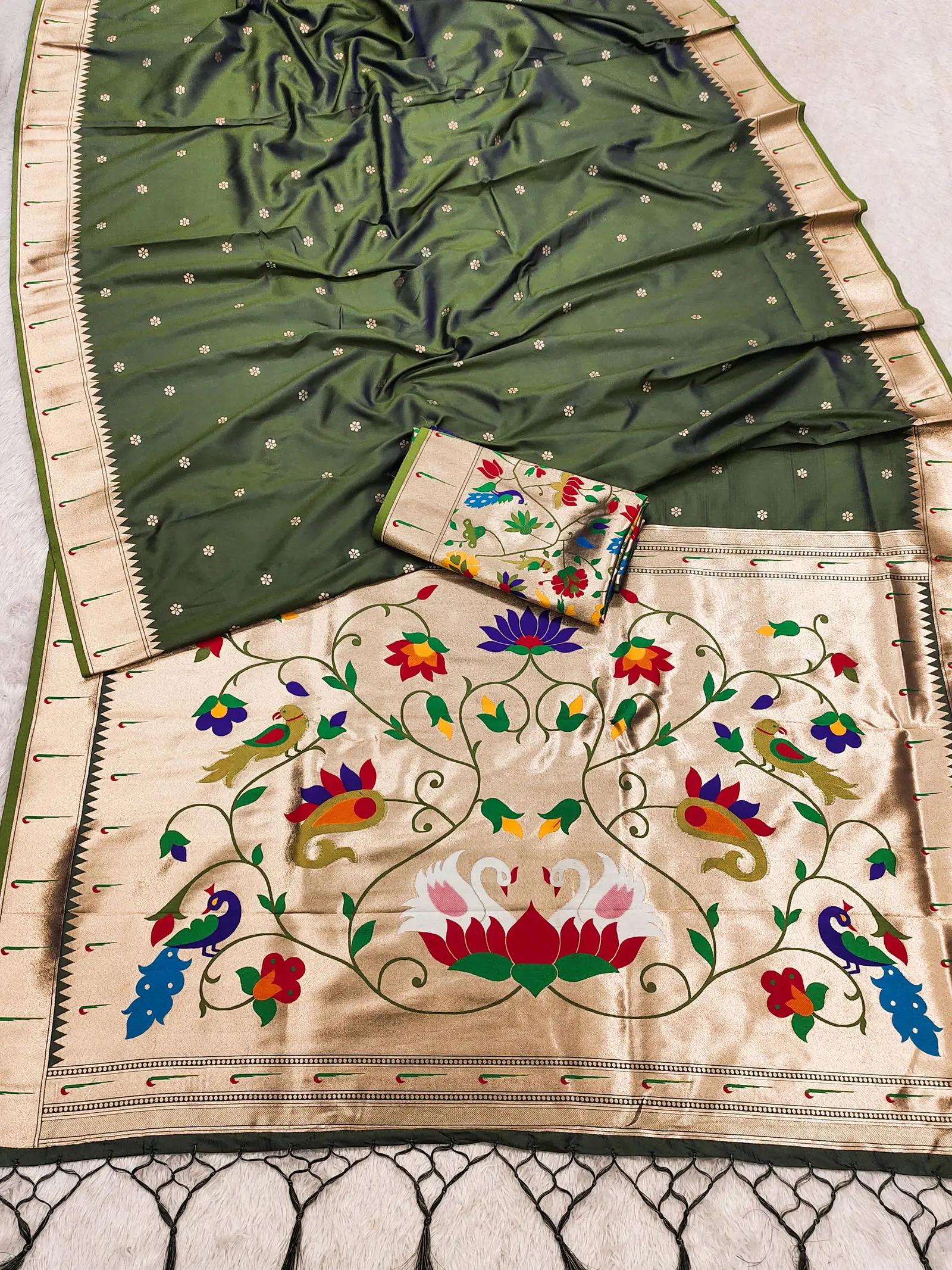 Mb 149 Paithani Silk Golden Zari Embellished Saree Collection