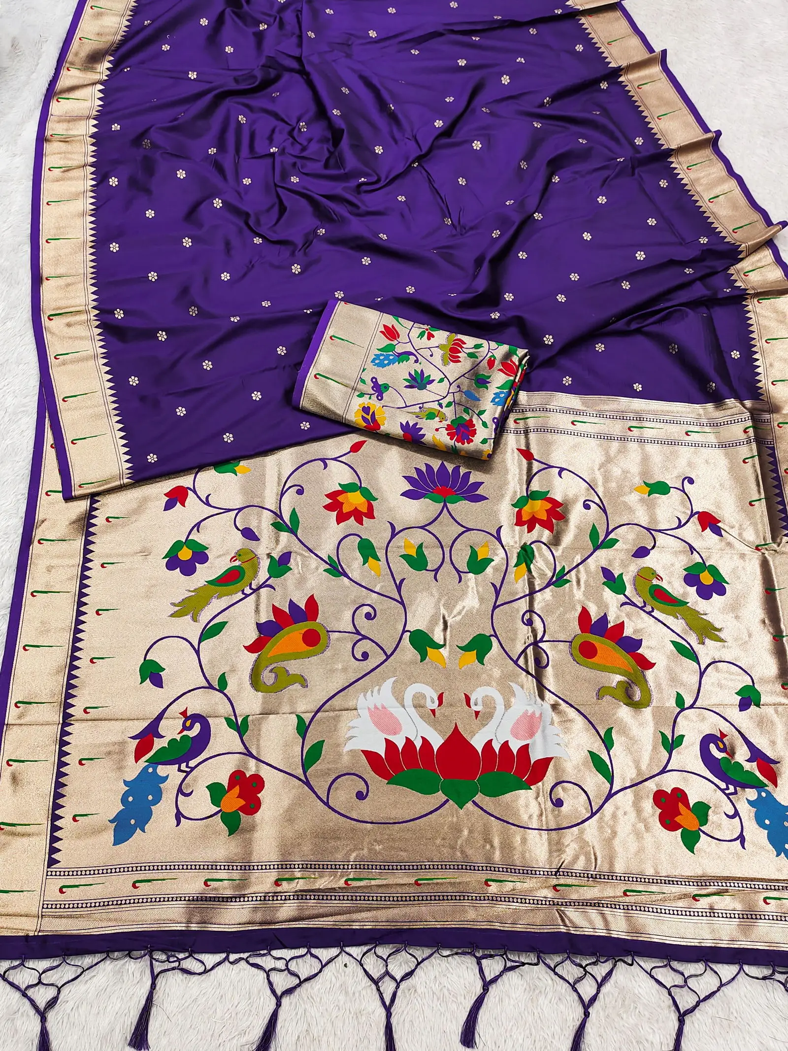 Mb 149 Paithani Silk Golden Zari Embellished Saree Collection