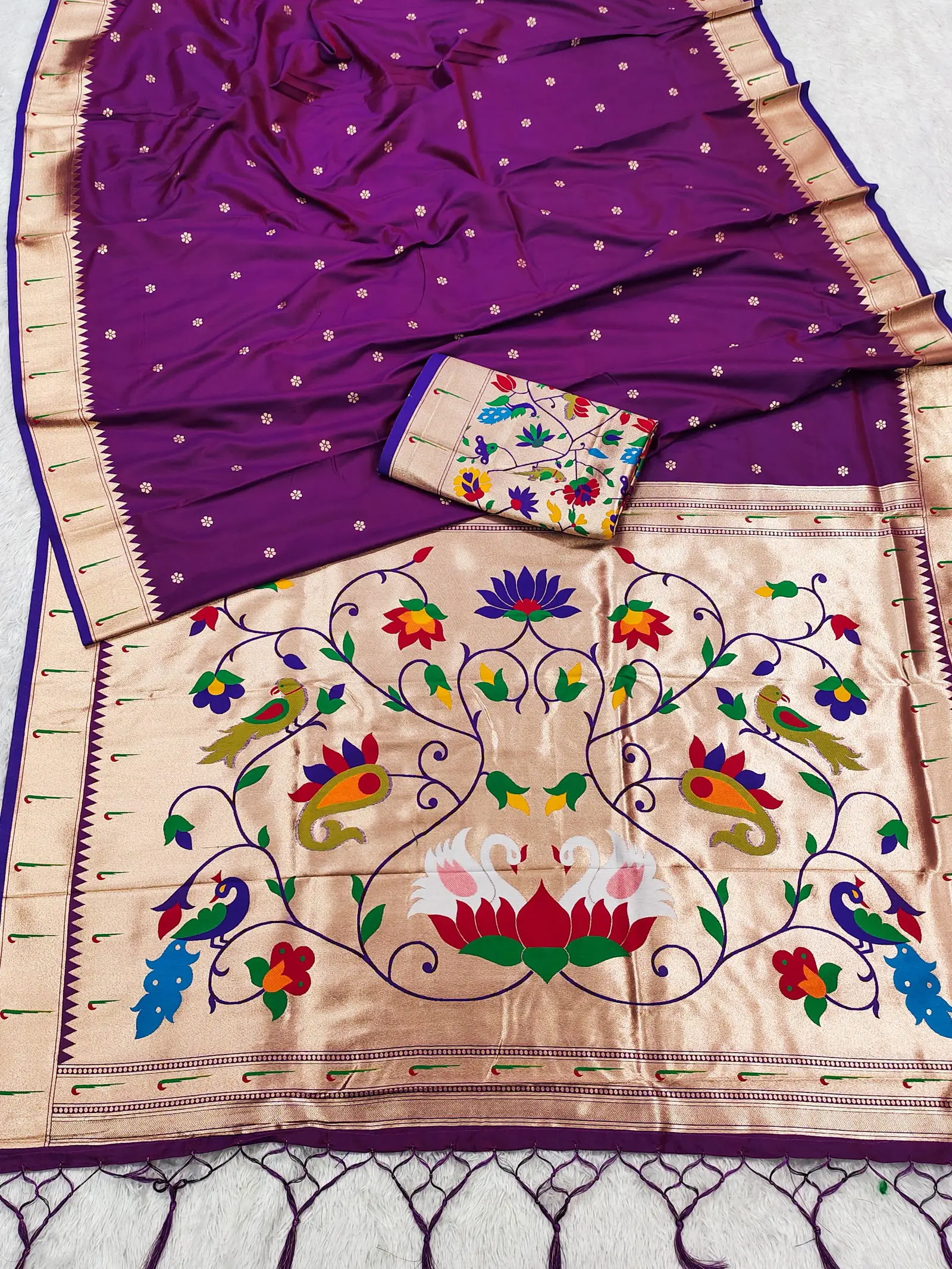 Mb 149 Paithani Silk Golden Zari Embellished Saree Collection