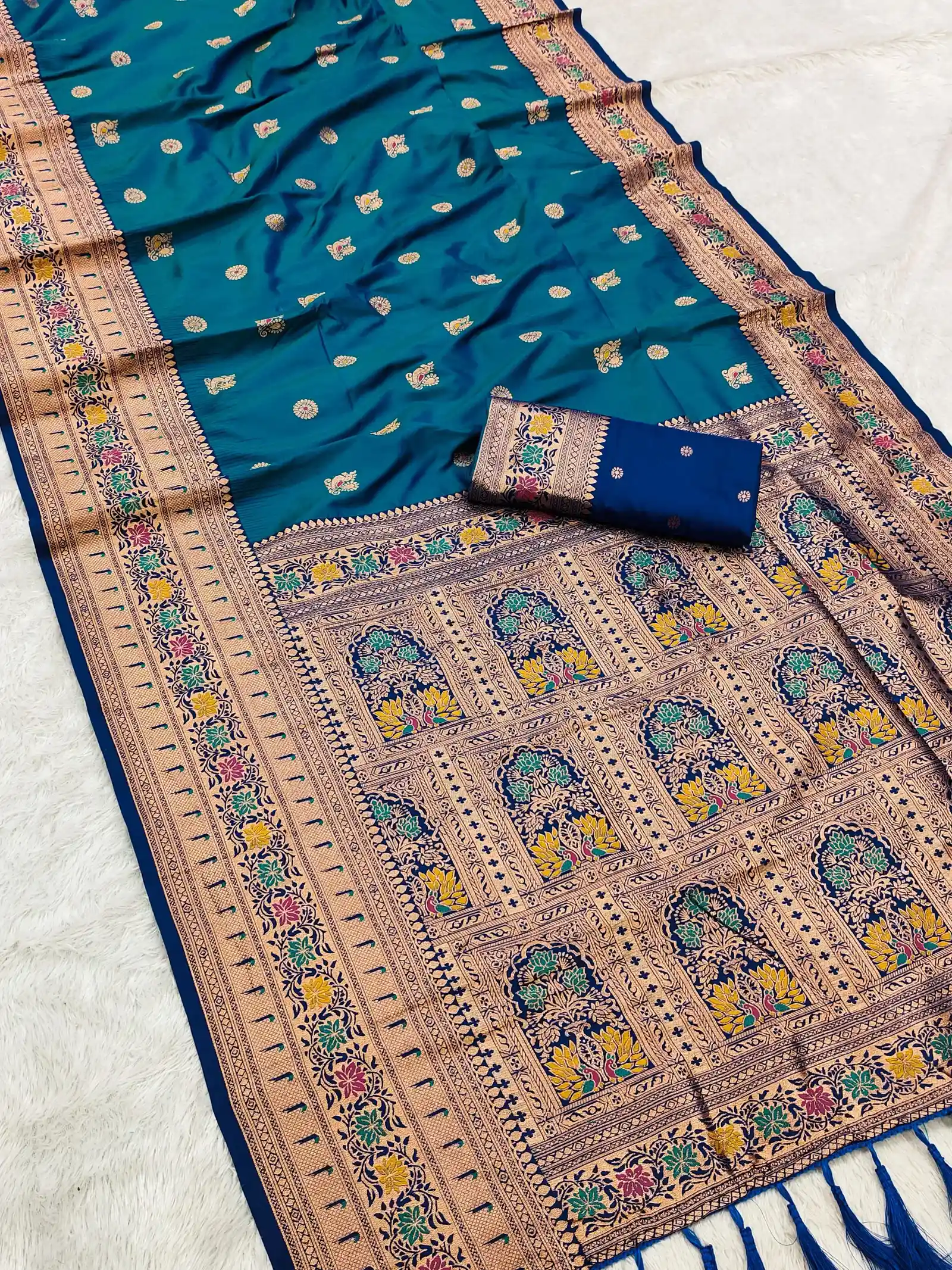 Mb 18 Ajanta Lotus Floral Motifs Paithani Silk Saree Collection