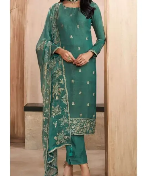 Vinay Fashion Llp Taaj