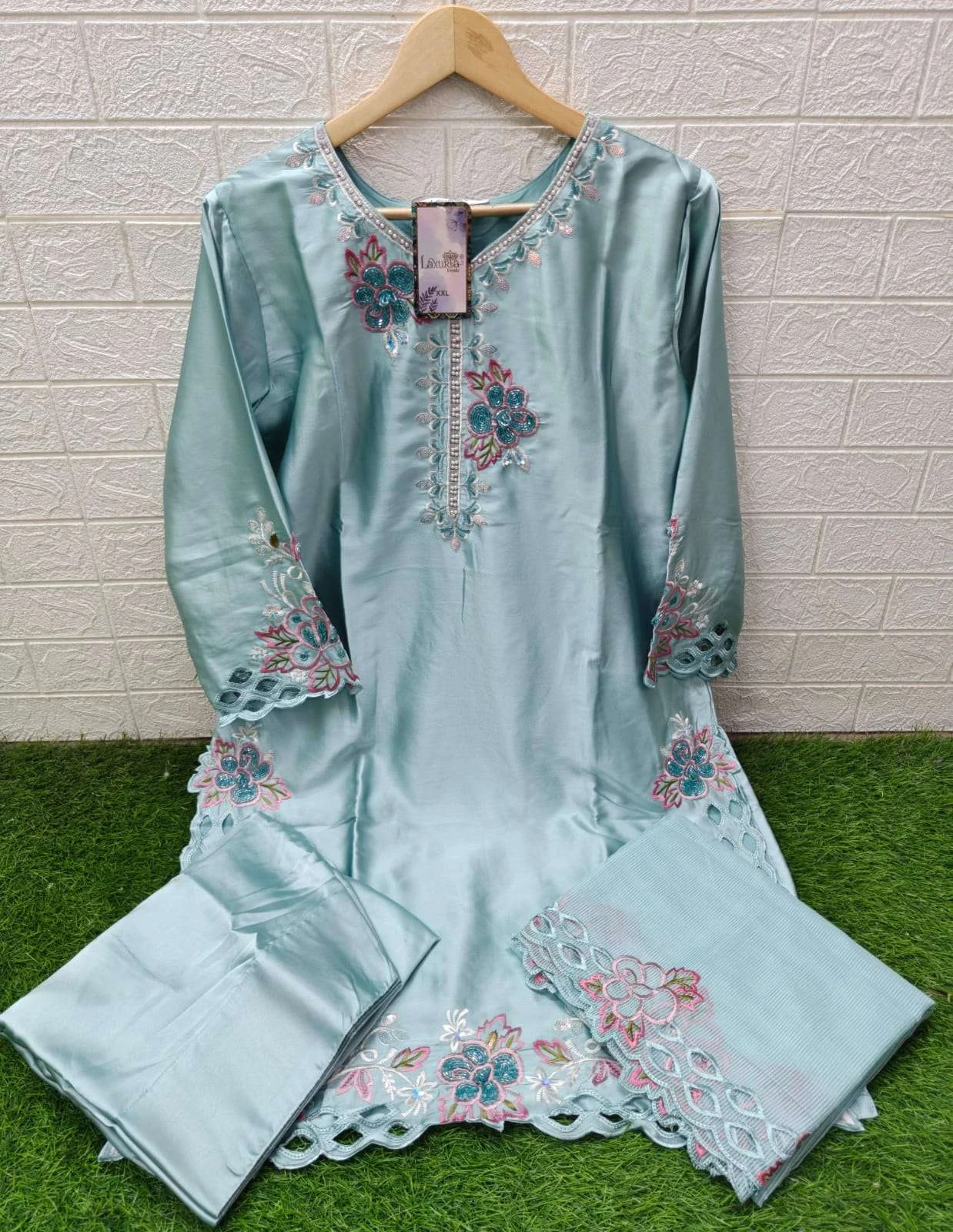 Laxuria Trendz D No 1593